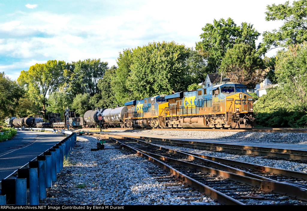 CSX 5500 on M-403